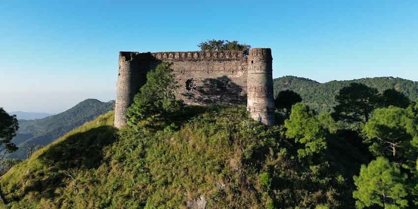 Chingus Mughal Sarai & Fort Rajouri