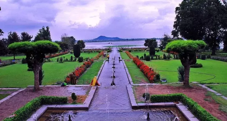Mughal Garden water cascade canal and fountains overlooking Dal Lake