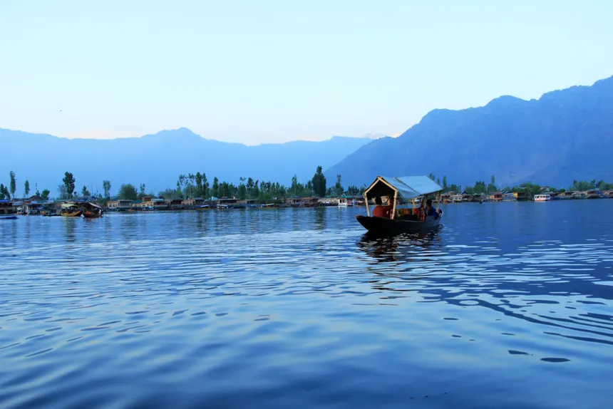 Traditional Shikara boat ride on Dal Lake